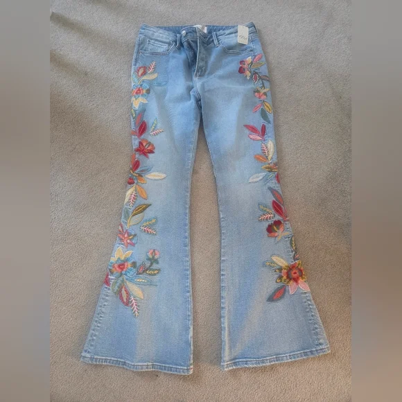 NWT Free People Driftwood Farrah Flare Leg Embroidered Jeans - Picture 1 of 8